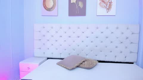 Snapshot of antonella_hotkiss chatting on December 21, 2024, 3:36 am Antonella online show from December 21, 2024, 3:36 am