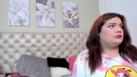 Snapshot of antonella_hotkiss chatting on January 4, 2025, 4:01 am Antonella online show from January 4, 2025, 4:01 am