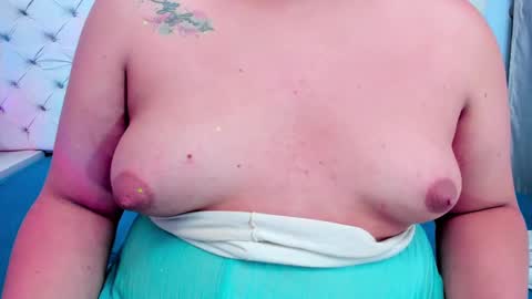 Snapshot of antonella_hotkiss chatting on February 27, 2025, 10:04 am Antonella online show from February 27, 2025, 10:04 am