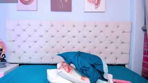 Snapshot of antonella_hotkiss chatting on March 8, 2025, 10:54 am Antonella online show from March 8, 2025, 10:54 am