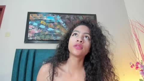 Snapshot of antonellahall_ chatting on December 16, 2025, 12:10 pm AntonellaHall online show from December 16, 2025, 12:10 pm