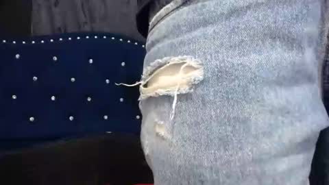 anyu online show from December 18, 2024, 2:32 am