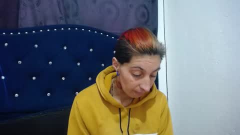 anyu online show from December 20, 2024, 1:22 pm