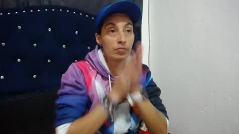 anyu online show from December 28, 2024, 9:52 am