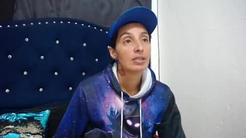 anyu online show from January 14, 2025, 2:40 am