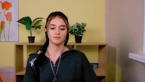 Snapshot of aprillswift_ chatting on December 21, 2024, 12:42 am Aprill online show from December 21, 2024, 12:42 am