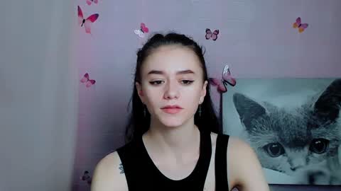 Snapshot of aprillswift_ chatting on December 22, 2024, 3:33 am Aprill online show from December 22, 2024, 3:33 am