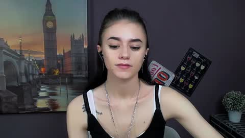 Snapshot of aprillswift_ chatting on January 18, 2025, 2:33 pm Aprill online show from January 18, 2025, 2:33 pm