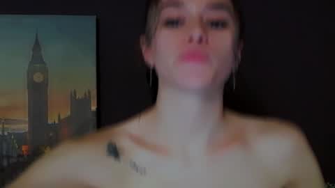 Snapshot of aprillswift_ chatting on January 20, 2025, 3:50 pm Aprill online show from January 20, 2025, 3:50 pm