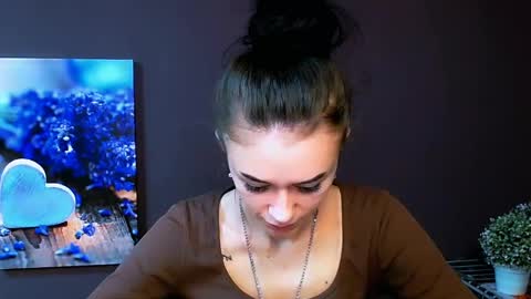 Snapshot of aprillswift_ chatting on March 9, 2025, 5:39 pm Aprill online show from March 9, 2025, 5:39 pm