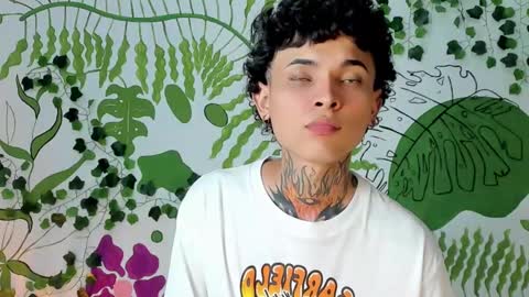 Arceluz  online show from December 24, 2024, 5:27 am