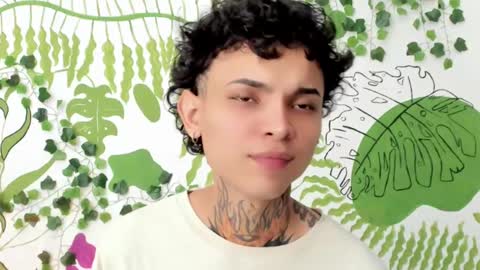 Arceluz  online show from December 27, 2024, 3:53 am