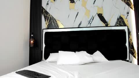 Arceluz  online show from February 1, 2025, 8:26 pm