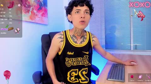 Arceluz  online show from February 26, 2025, 2:25 pm