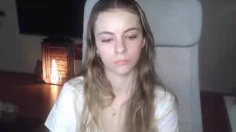 AriaCreazy online show from January 13, 2026, 9:31 pm