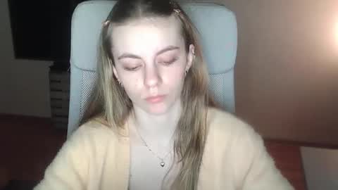 AriaCreazy online show from January 18, 2026, 9:07 pm