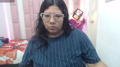 aridiamont_ online show from December 28, 2024, 8:25 pm