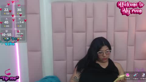 aridiamont_ online show from January 17, 2025, 1:15 am