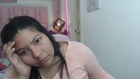 aridiamont_ online show from January 24, 2025, 7:49 pm