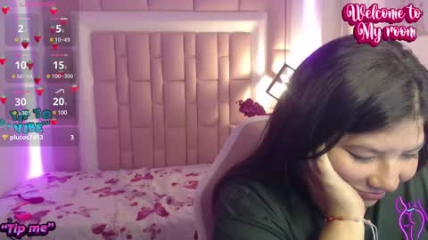 aridiamont_ online show from February 9, 2025, 12:28 am