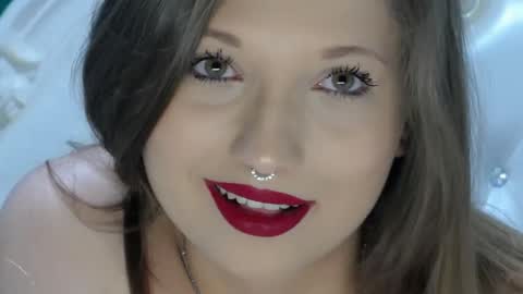 Snapshot of arielburn chatting on February 25, 2025, 10:18 pm Ariel online show from February 25, 2025, 10:18 pm