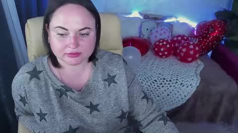 Snapshot of arinastoun chatting on February 17, 2025, 6:37 pm arinastoun online show from February 17, 2025, 6:37 pm