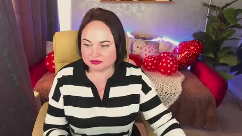 Snapshot of arinastoun chatting on February 18, 2025, 2:06 pm arinastoun online show from February 18, 2025, 2:06 pm