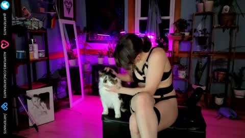 Snapshot of artiepaints chatting on December 13, 2024, 11:06 pm Artie Paints online show from December 13, 2024, 11:06 pm