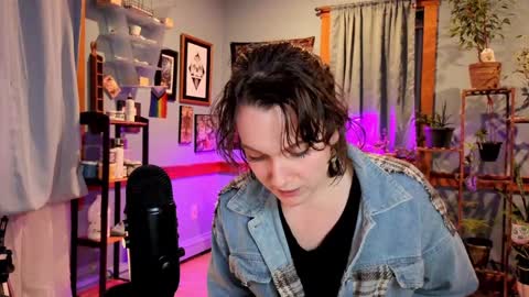 Snapshot of artiepaints chatting on December 29, 2024, 1:24 am Artie Paints online show from December 29, 2024, 1:24 am