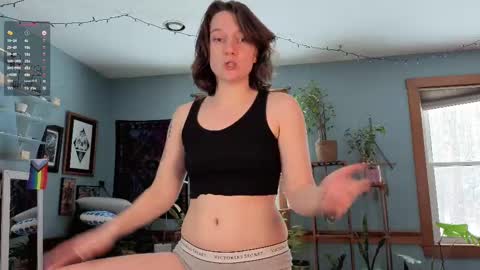 Snapshot of artiepaints chatting on February 13, 2025, 8:24 pm Artie Paints online show from February 13, 2025, 8:24 pm