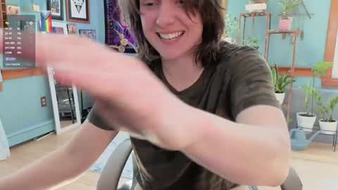 Snapshot of artiepaints chatting on February 18, 2025, 4:05 pm Artie Paints online show from February 18, 2025, 4:05 pm