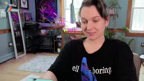 Snapshot of artiepaints chatting on February 26, 2025, 4:14 pm Artie Paints online show from February 26, 2025, 4:14 pm