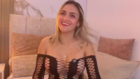 Snapshot of ashley_ruiz_ chatting on February 17, 2026, 8:26 pm Camila online show from February 17, 2026, 8:26 pm