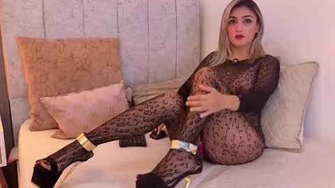 Snapshot of ashley_ruiz_ chatting on February 23, 2026, 8:17 pm Camila online show from February 23, 2026, 8:17 pm