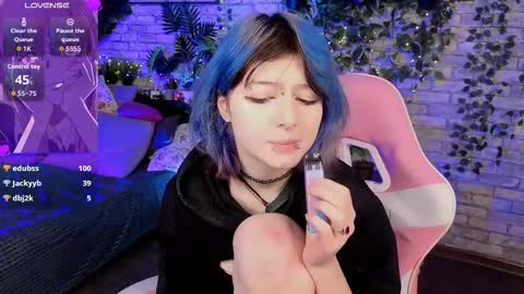 Snapshot of ashley_veil chatting on February 26, 2026, 9:36 pm Ashley online show from February 26, 2026, 9:36 pm