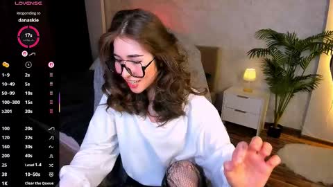 Snapshot of ashleytoxic chatting on February 4, 2026, 1:28 pm Ashley online show from February 4, 2026, 1:28 pm