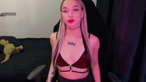 Mila online show from February 18, 2026, 5:14 am