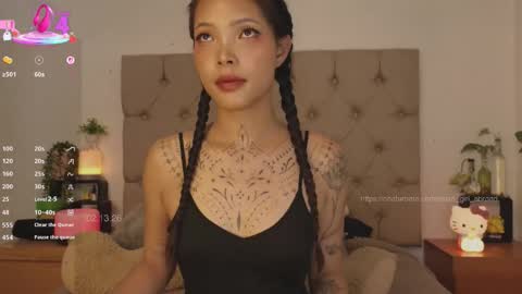 Snapshot of asian_girl_abroad chatting on February 13, 2026, 9:44 pm Kris online show from February 13, 2026, 9:44 pm