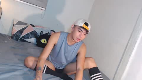 Snapshot of asiancummer_bry69 chatting on March 11, 2025, 4:51 pm Bry online show from March 11, 2025, 4:51 pm