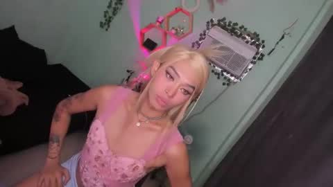 Snapshot of asiancummer_bry69 chatting on November 14, 2025, 12:20 am Bry online show from November 14, 2025, 12:20 am