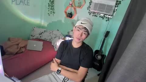 Snapshot of asiancummer_bry69 chatting on November 23, 2025, 2:39 pm Bry online show from November 23, 2025, 2:39 pm