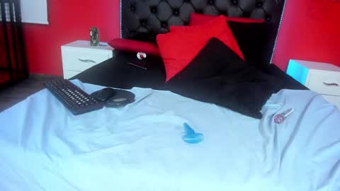 Snapshot of astral_amour chatting on December 19, 2024, 10:02 am astral online show from December 19, 2024, 10:02 am