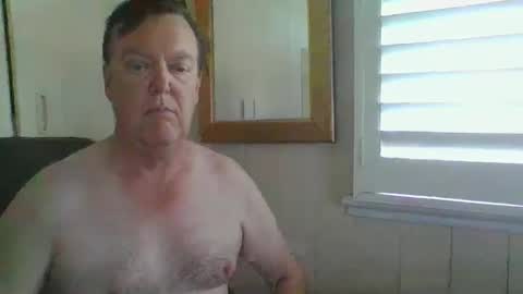 Snapshot of astute008 chatting on November 19, 2025, 6:13 am astute008 online show from November 19, 2025, 6:13 am