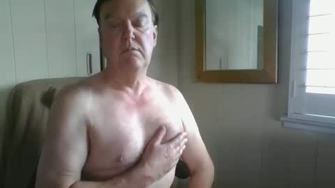 Snapshot of astute008 chatting on January 9, 2026, 9:16 pm astute008 online show from January 9, 2026, 9:16 pm