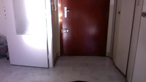 Snapshot of auguste688483 chatting on February 6, 2026, 9:12 am auguste688483 online show from February 6, 2026, 9:12 am