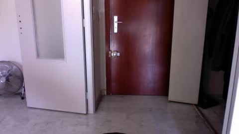 Snapshot of auguste688483 chatting on February 21, 2026, 9:32 am auguste688483 online show from February 21, 2026, 9:32 am