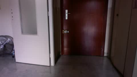 Snapshot of auguste688483 chatting on February 24, 2026, 9:18 am auguste688483 online show from February 24, 2026, 9:18 am