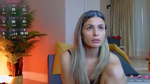 Snapshot of avrillcyrux chatting on January 19, 2026, 8:40 am AVRILL CYRUX online show from January 19, 2026, 8:40 am