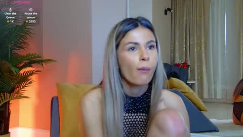 Snapshot of avrillcyrux chatting on February 6, 2026, 7:56 am AVRILL CYRUX online show from February 6, 2026, 7:56 am