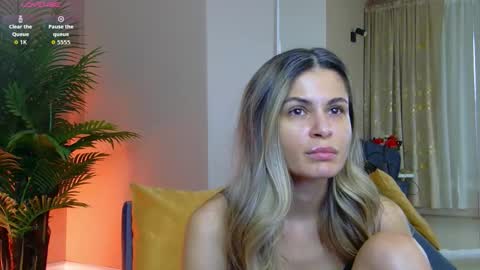 Snapshot of avrillcyrux chatting on February 25, 2026, 8:02 am AVRILL CYRUX online show from February 25, 2026, 8:02 am